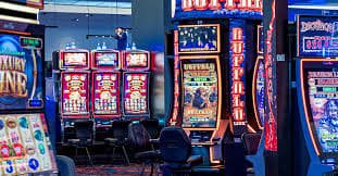 বাংলাদেশি প্রাপ্তবয়স্কের bet2222 গেম লবি ব্যবহারের দৃশ্য